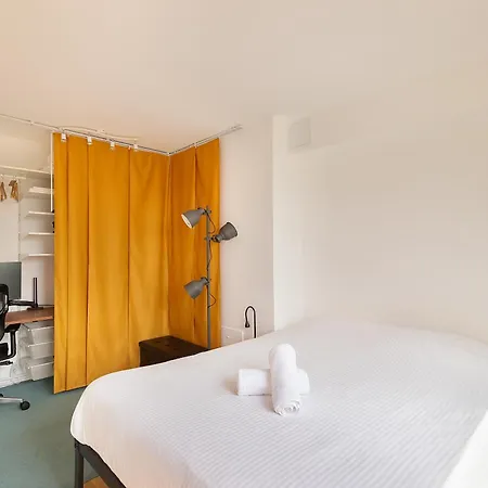 Sunny Quiet Haven And Stunning Views, Marais Daire Paris