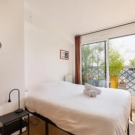 Sunny Quiet Haven And Stunning Views, Marais *