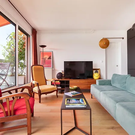 Sunny Quiet Haven And Stunning Views, Marais Daire Paris